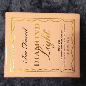 Too Faced Highlighter